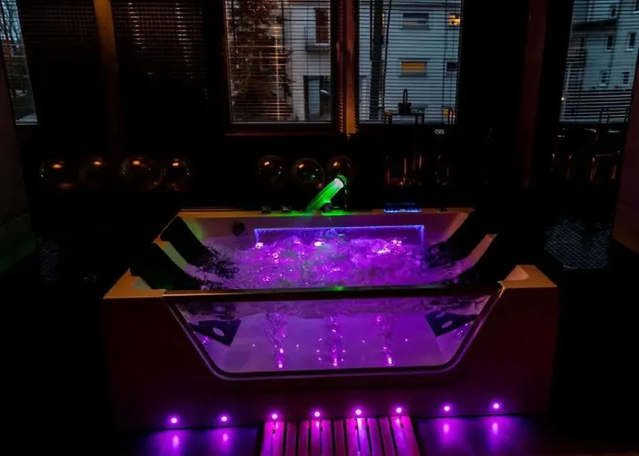 Z Prywatnym Jacuzzi - Bezplatny Parking - Ogrod Apartment *